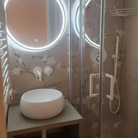 Проживання в сім'ї La Maison De Poupee Барі