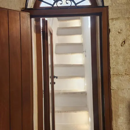 La Maison De Poupee Бари