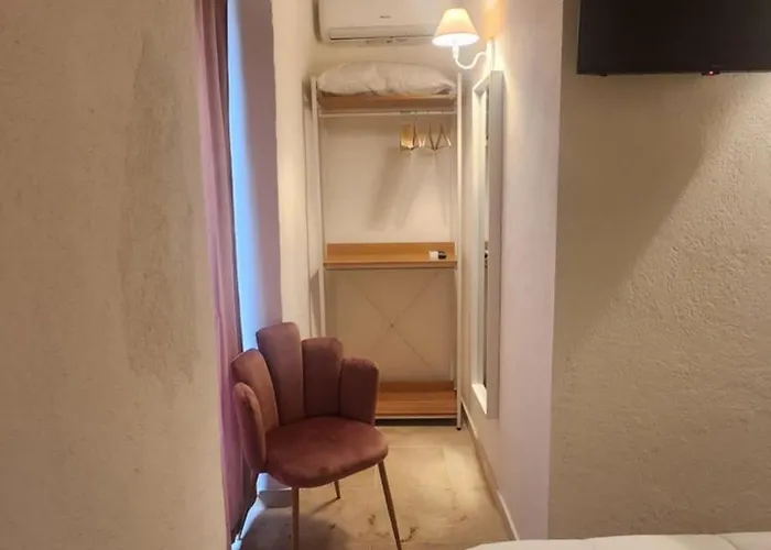 Проживание в семье La Maison De Poupee