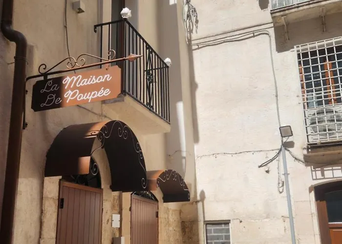 Проживание в семье La Maison De Poupee